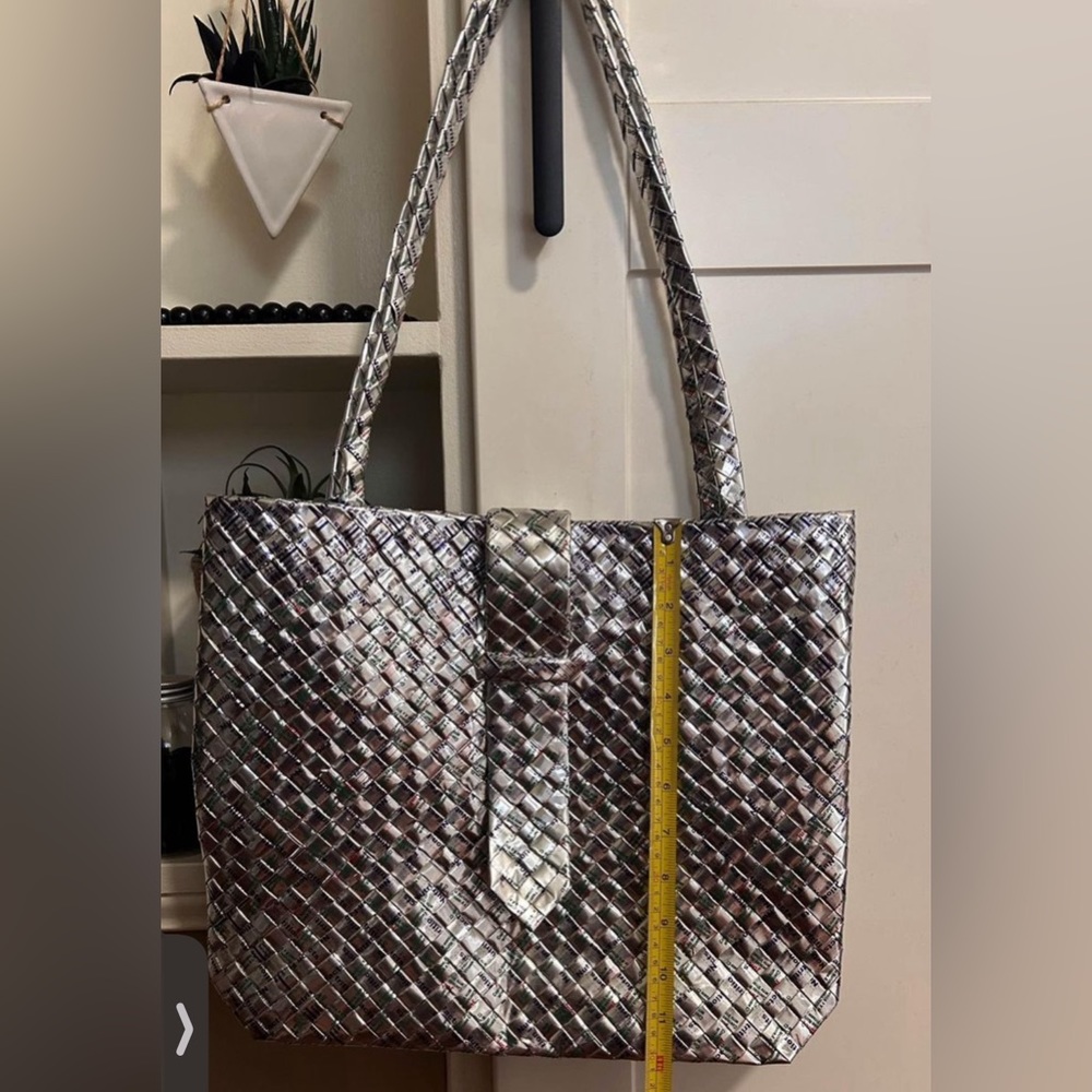 Mother Erth upcycled tote. 🌎💙💚🤍